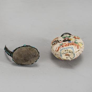 Two Chinese snuff bottles, late Qing dynasty.