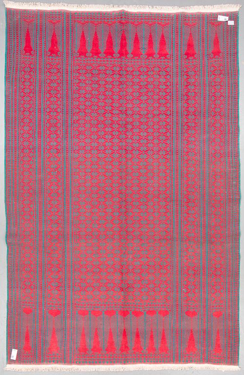 Matta, slätväv, Zilo, ca 303 x 242 cm.