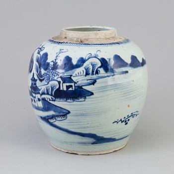 A blue and white jar, Qing dynasty, late 18th Century.