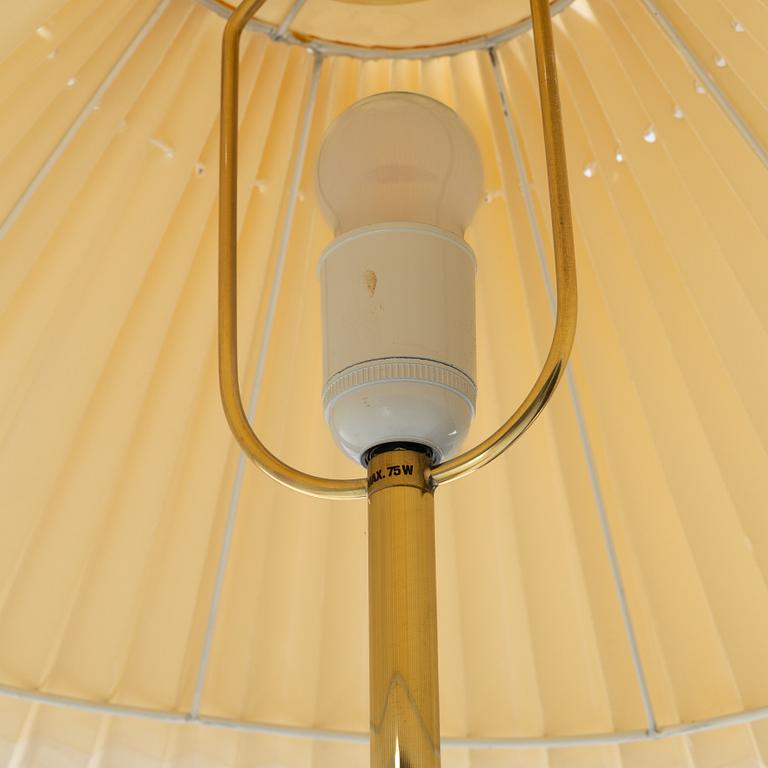 Josef Frank, bordslampa, modell 2467, Firma Svenskt Tenn.