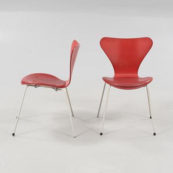 Four "Seven" chairs, designed by Arne Jacobsen for Fritz Hansen, 1995.