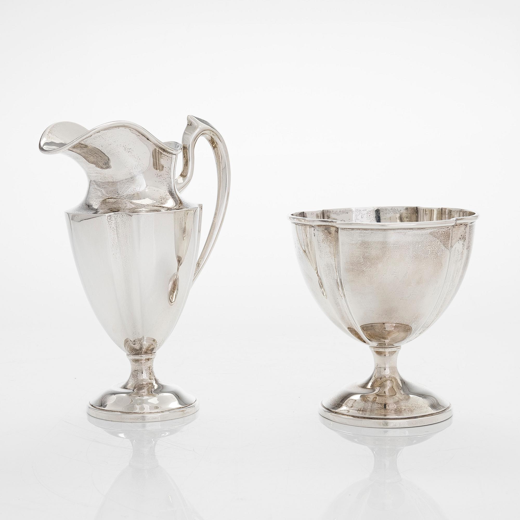 Kaffe- och teservis, 5 delar, silver, på försilvrad bricka, USA, sannolikt 1930-tal.