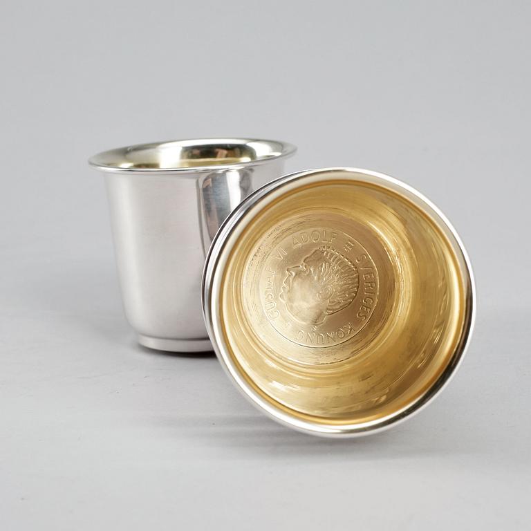 MUGGAR, 6 st, silver, Oscar Waleby, Stockholm, 1968. Total vikt ca 439 g.