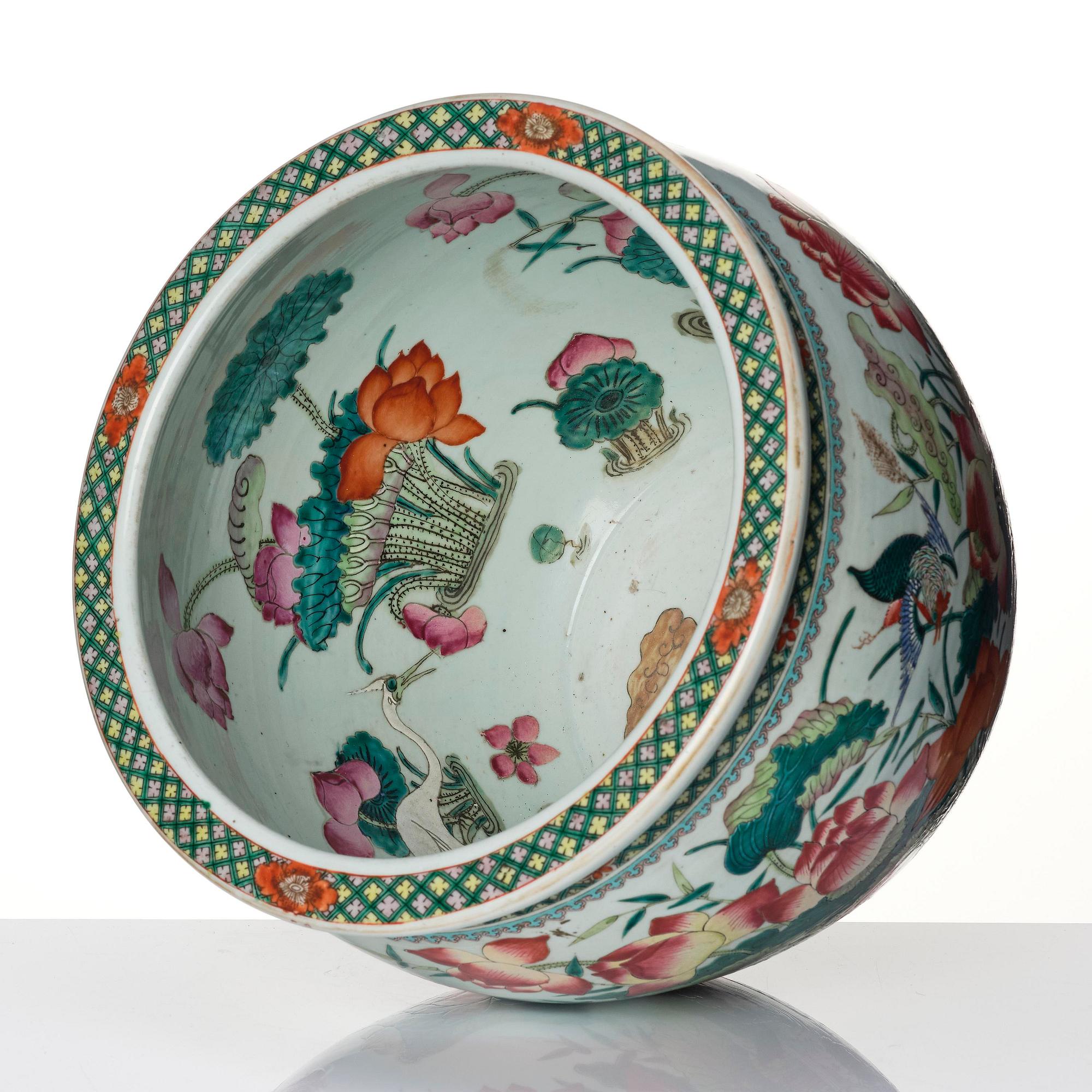 Fiskbassäng, porslin. Qingdynastin, 1800-tal.