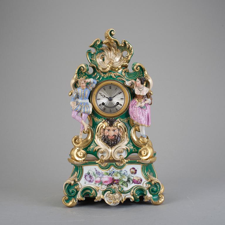 BORDSPENDYL, porslin, nyrokoko, 1800-tal.