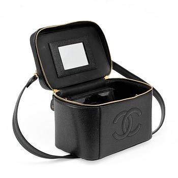 CHANEL, beauty case.