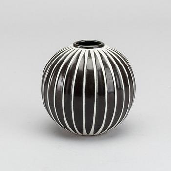 STIG LINDBERG VASE.