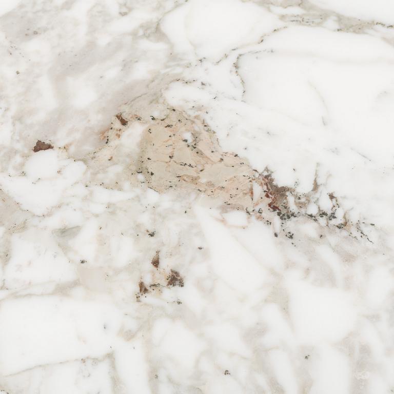 EERO SAARINEN, 'Tulip' table, Knoll.