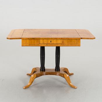 SALONGSBORD, med klaffar, Karl Johan. 1800-talets första hälft.