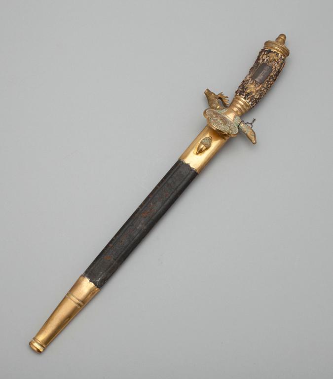 HIRSCHFÄNGER, Tyskland. Med Jägarbataljonens silverbeslag JB 27 25.2.18-25.2.38.