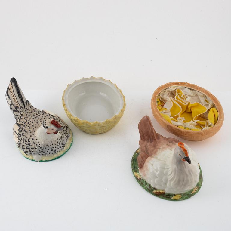 Two creamwear hen shaped egg bowls, Rörstrand & Gustavsberg, late 19th century and 1920's/30's.