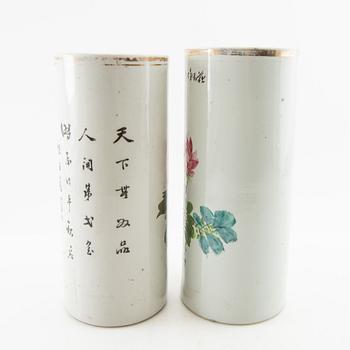 Penselvaser 2 st Kina 1900-tal porslin.