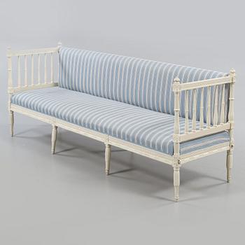 SOFFA, sengustaviansk, omkring år 1800.