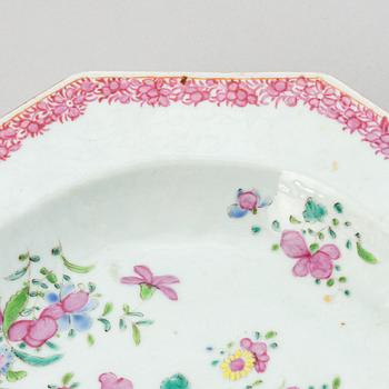 Terrinfat, kompaniporslin. Qingdynastin, Qianlong (1736-95).