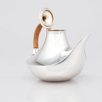 Karl Gustav Hansen, a sterling teapot, model no 418, Hans Hansen, Denmark 1950s-1960s.