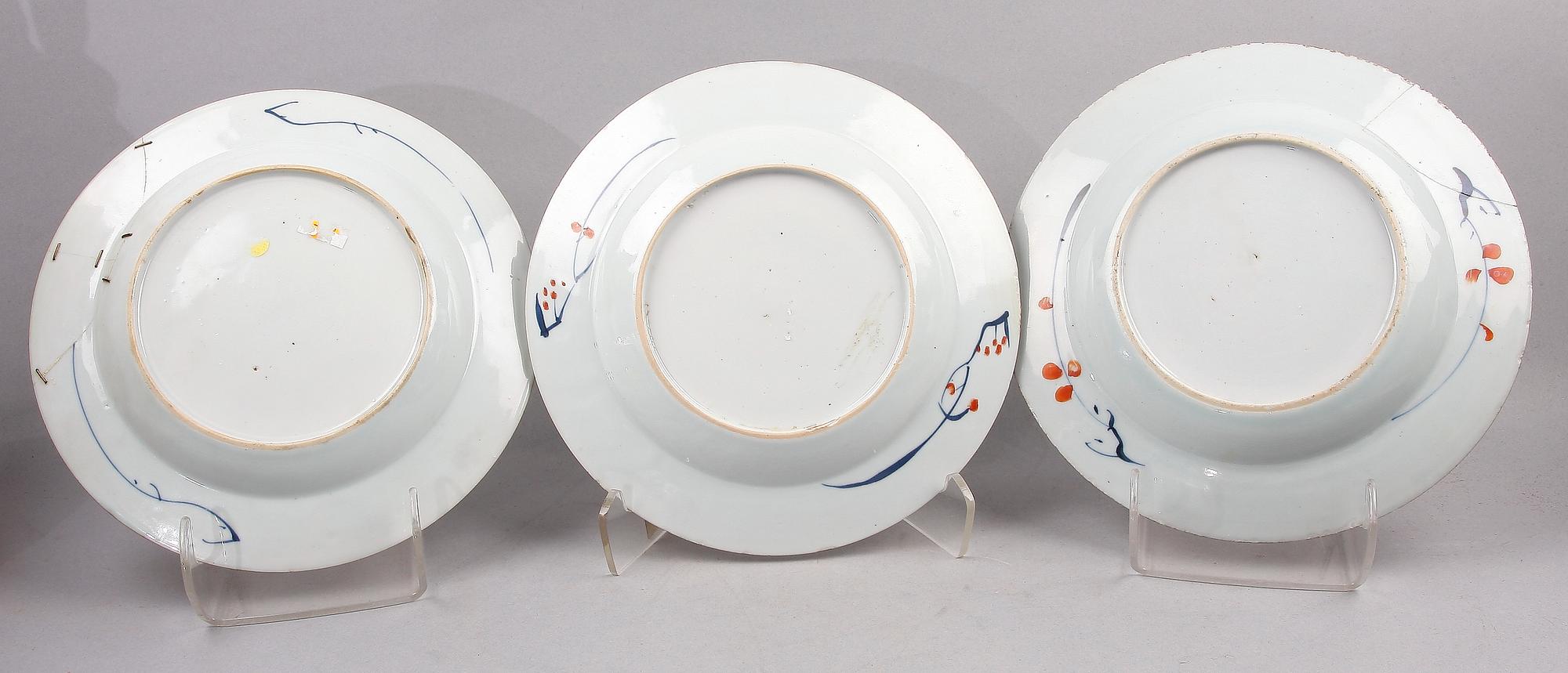 TALLRIKAR, 3 st, porslin, Kina, 1700-tal.