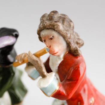 FIGURER, 5 st, porslin, Sitzendorf, 1900-talets första hälft.