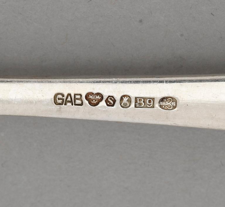 BESTICKSERVIS, 36 delar, silver, "Chippendale", GAB, Stockholm 1952. Vikt ca 847 g (exklusive knivar).