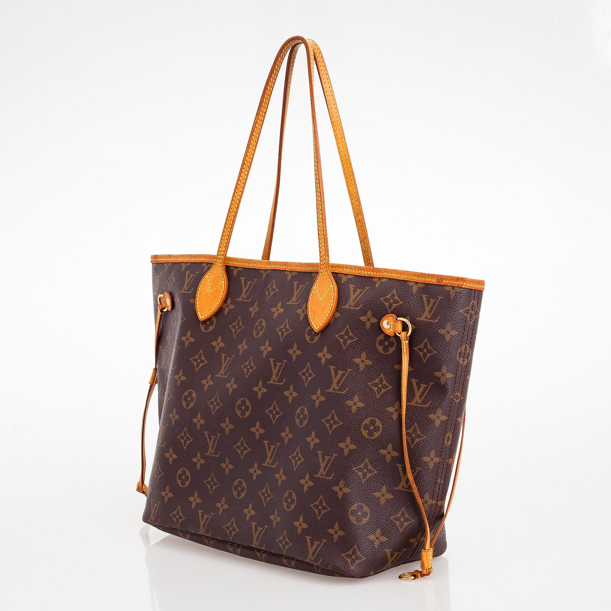 Louis Vuitton, A 'Neverfull MM' Monogram Bag.