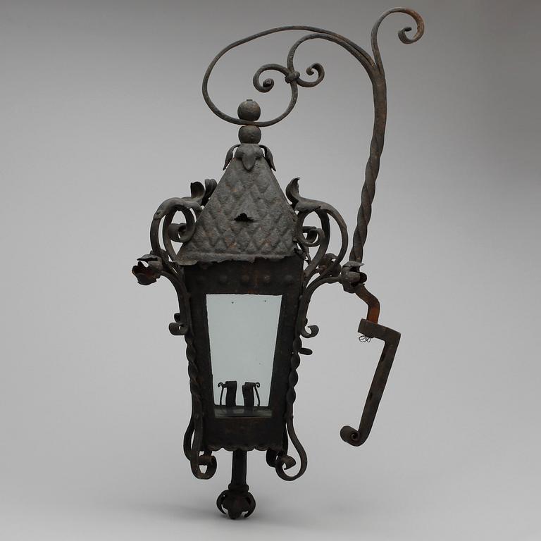 VÄGGLYKTA, järnsmide, tidigt 1900-tal.