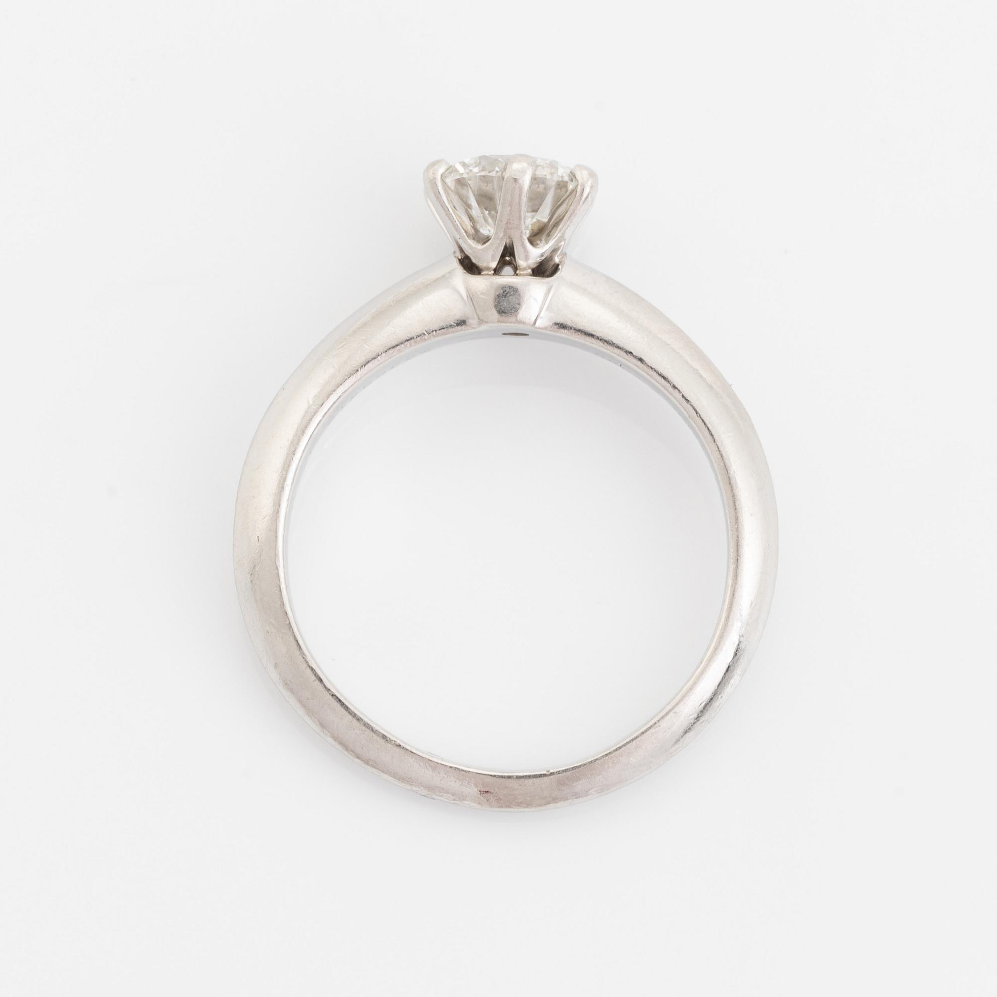 Tiffany & Co, ring, platina med briljantslipad diamant 0,79 ct.