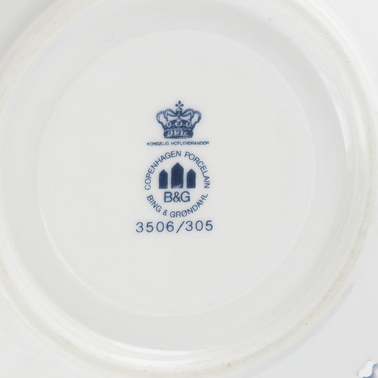Harald Wiberg, a24-piece porcelain service, "Tomten", Royal Copenhagen and Bing & Grøndahl, Denmark.
