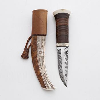 A reindeer horn and birch knife by Bertil Fällman, signed.