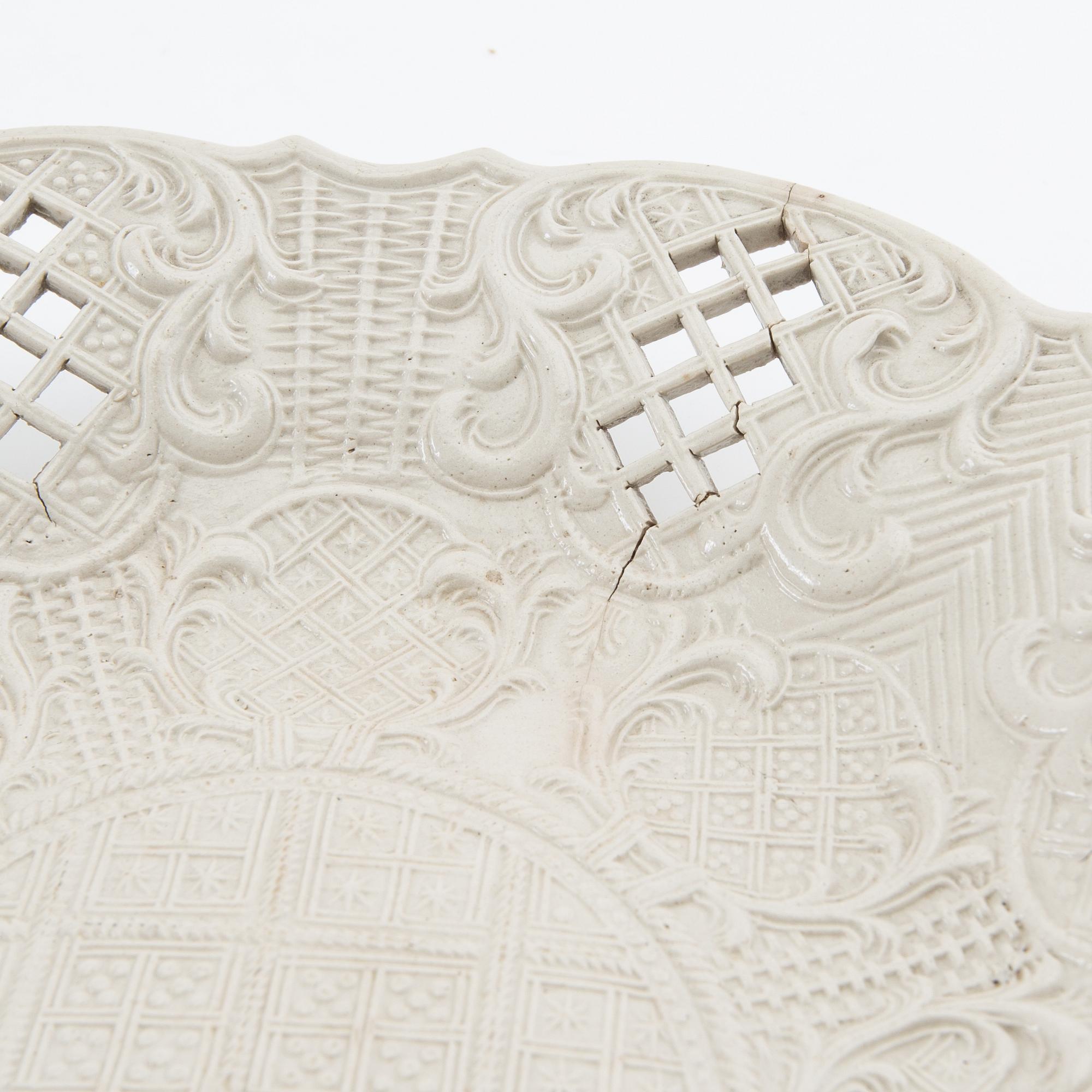 Fat Staffordshire England 1700-talets andra hälft saltglaserat stengods.