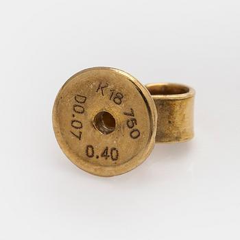 Örhängen, fasettslipade safirer, diamanter, 18K guld.