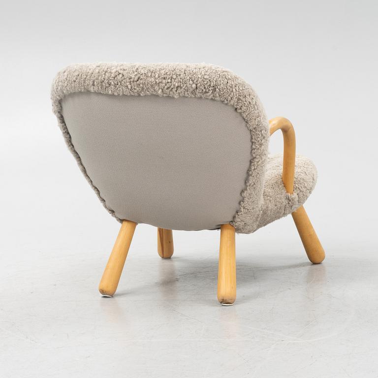 Arnold Madsen, tillskriven, fåtölj "Muslinge/ Clam Chair", Scandinavian Modern, 1940-50-tal.