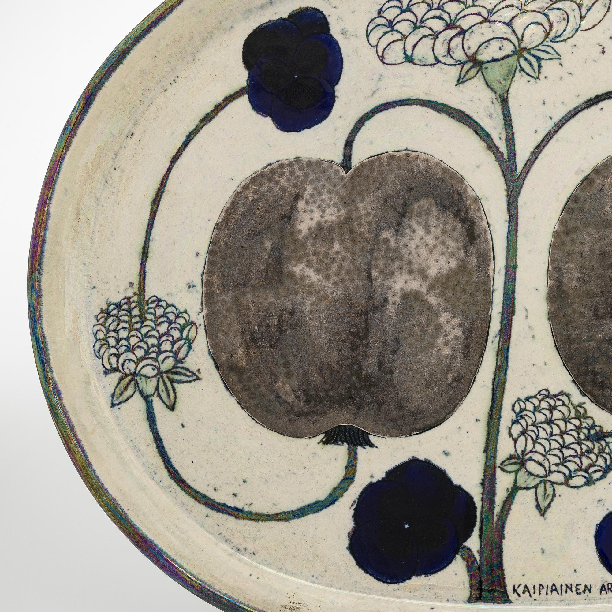 Birger Kaipiainen, a ceramic decorative dish signed Kaipiainen Arabia.