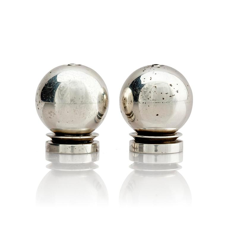 Georg Jensen, a pair of sterling silver salt shakers, model 'Pyramid/ Pyramide', design Harald Nielsen, no 632, Copenhagen after 1945.