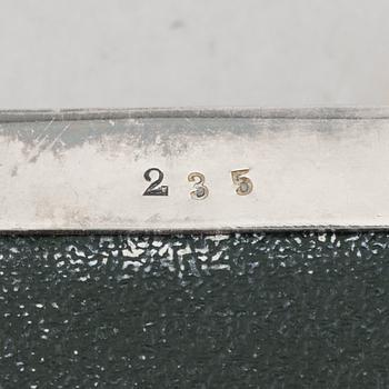 Kortskrin, silver, svensk importstämpel, 1900-talets första hälft.