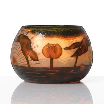 A Daum art nouveau cameo glass, 'Martelé,' bowl, Nancy France.