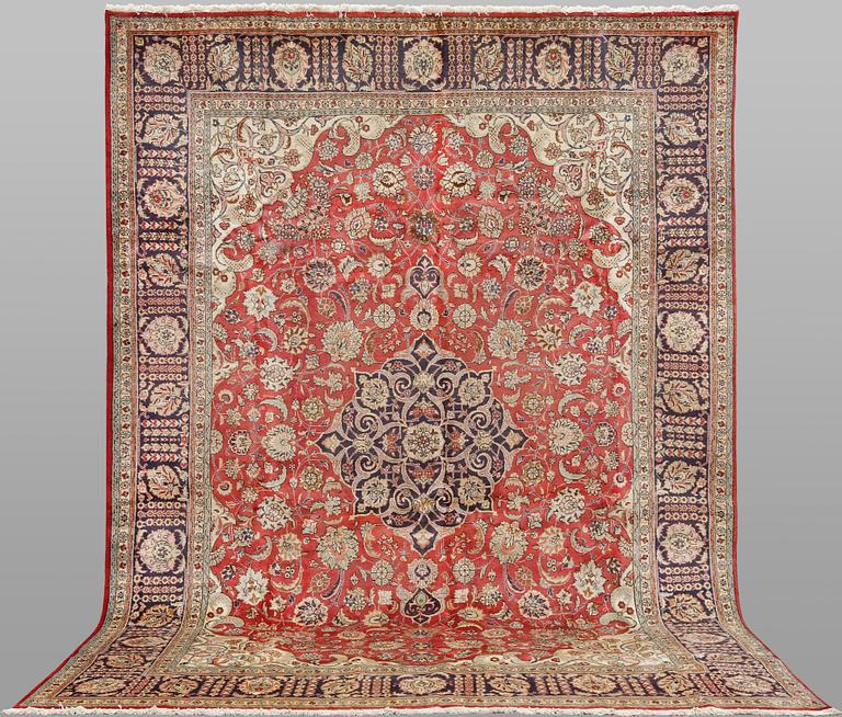 Matta, Täbris, old, ca 400 x 290 cm.