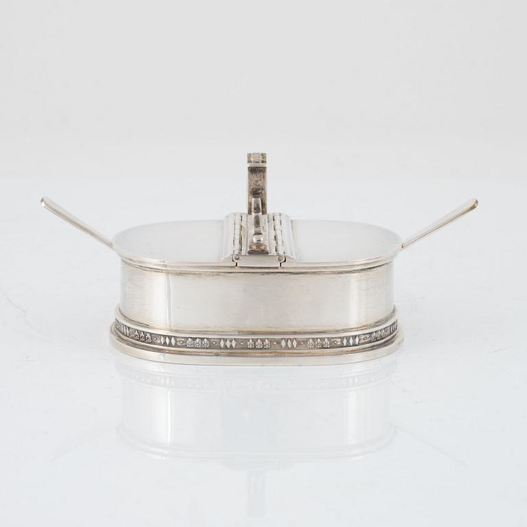 double salt cellar with lid, sterling silver, Stockholm 1957. Two spoons, silver, Stockholm 1954.