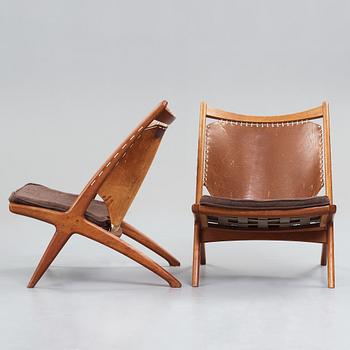 Fredrik Kayser, Rastad & Relling Tegnekontor, a pair of teak and leather "The Cross Chair", produced by Gustav Bahus, Norway 1950's.