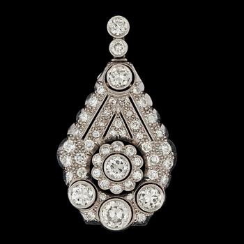 1052. A brilliant cut diamond pendant,tot. app. 3.20 cts, Gothenburg 1943.