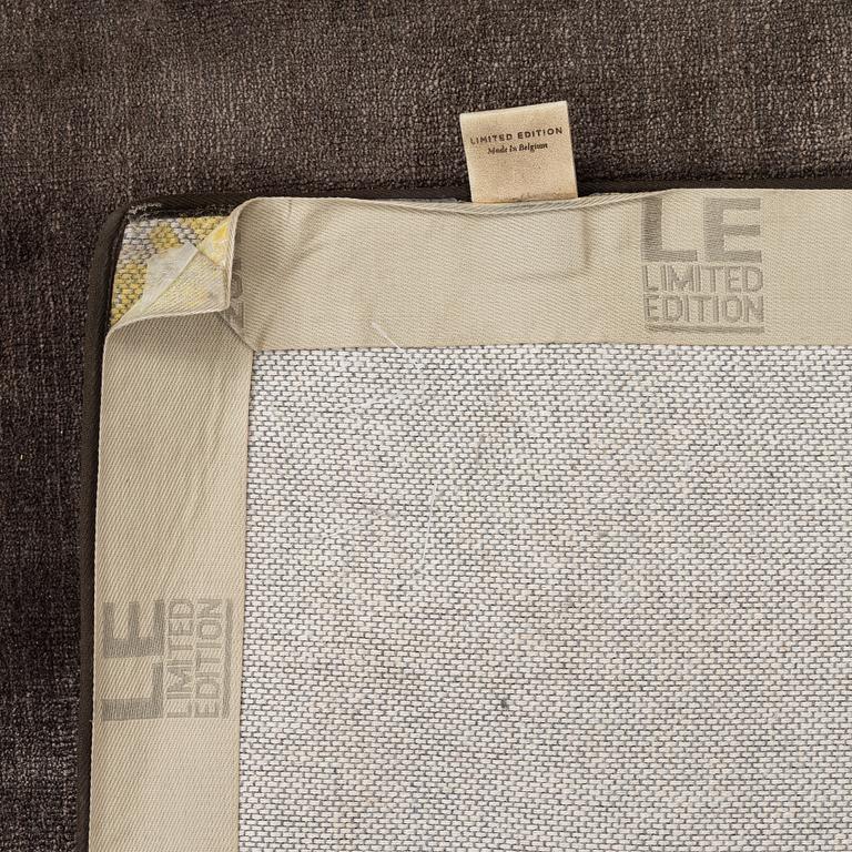 Carpet "Limited Edition". approx. 392 x 670 cm.