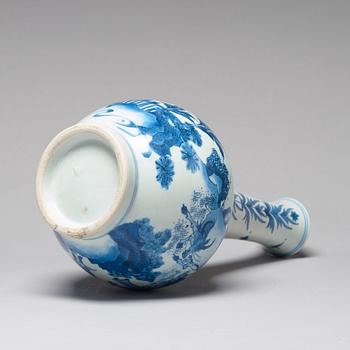 A large blue and white Transitional vase, 17th Century, Chongzhen (1635-44).