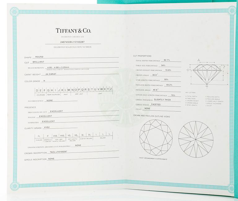 Tiffany & Co, ring, solitär, platina med en briljantslipad diamant.