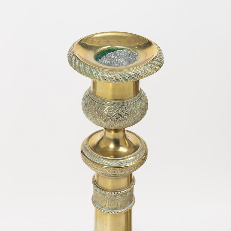 Ljusstakar, 2 par, sent 1800-tal/1900-tal samt 1900-tal.