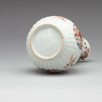 A famille rose vase, Qing dyanasty, Qianlong (1736-95).
