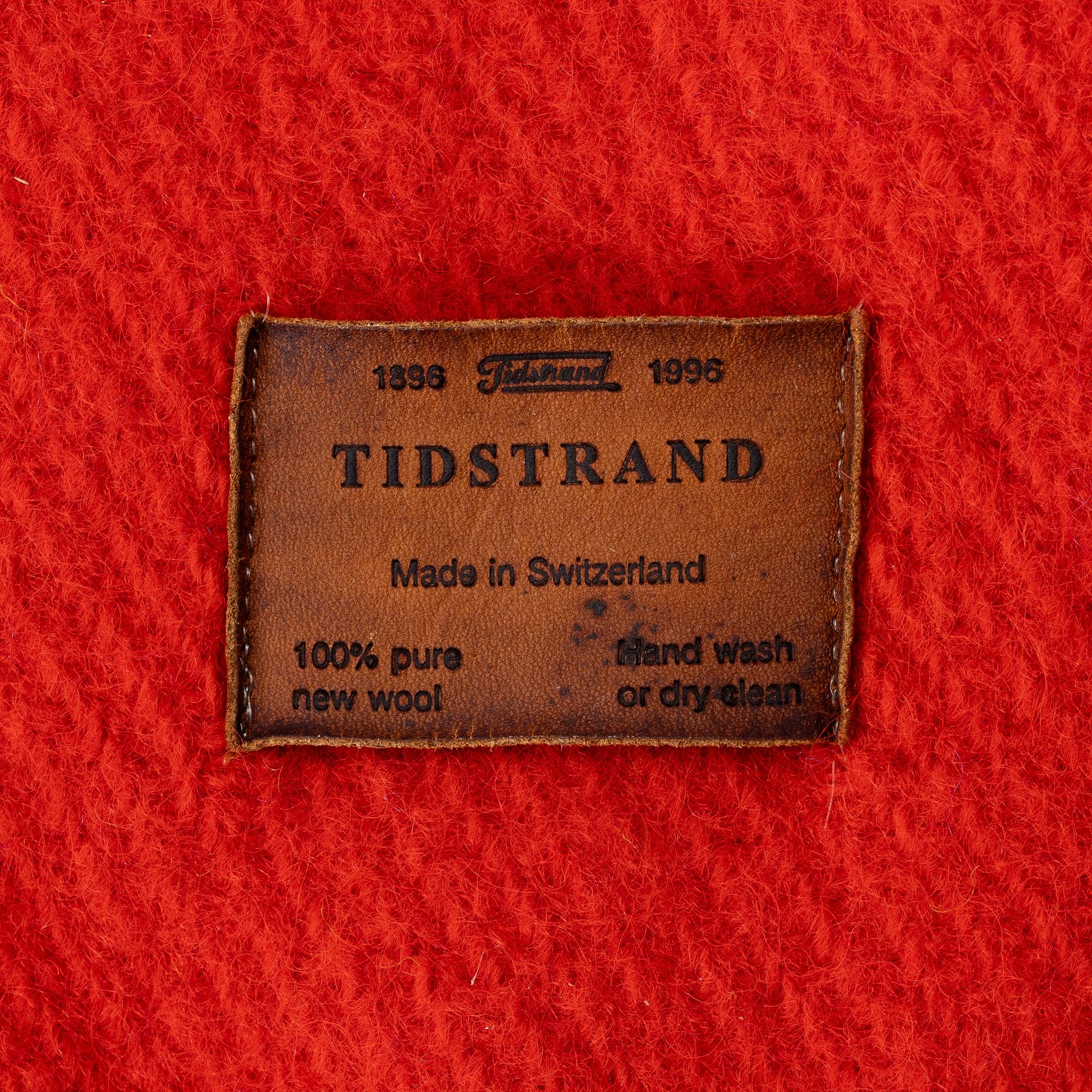 Two wool blankets by Tidstrands.