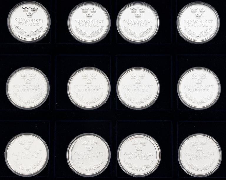 36 medals, silver 925, “Kingdom of Sweden”, in fitted case.