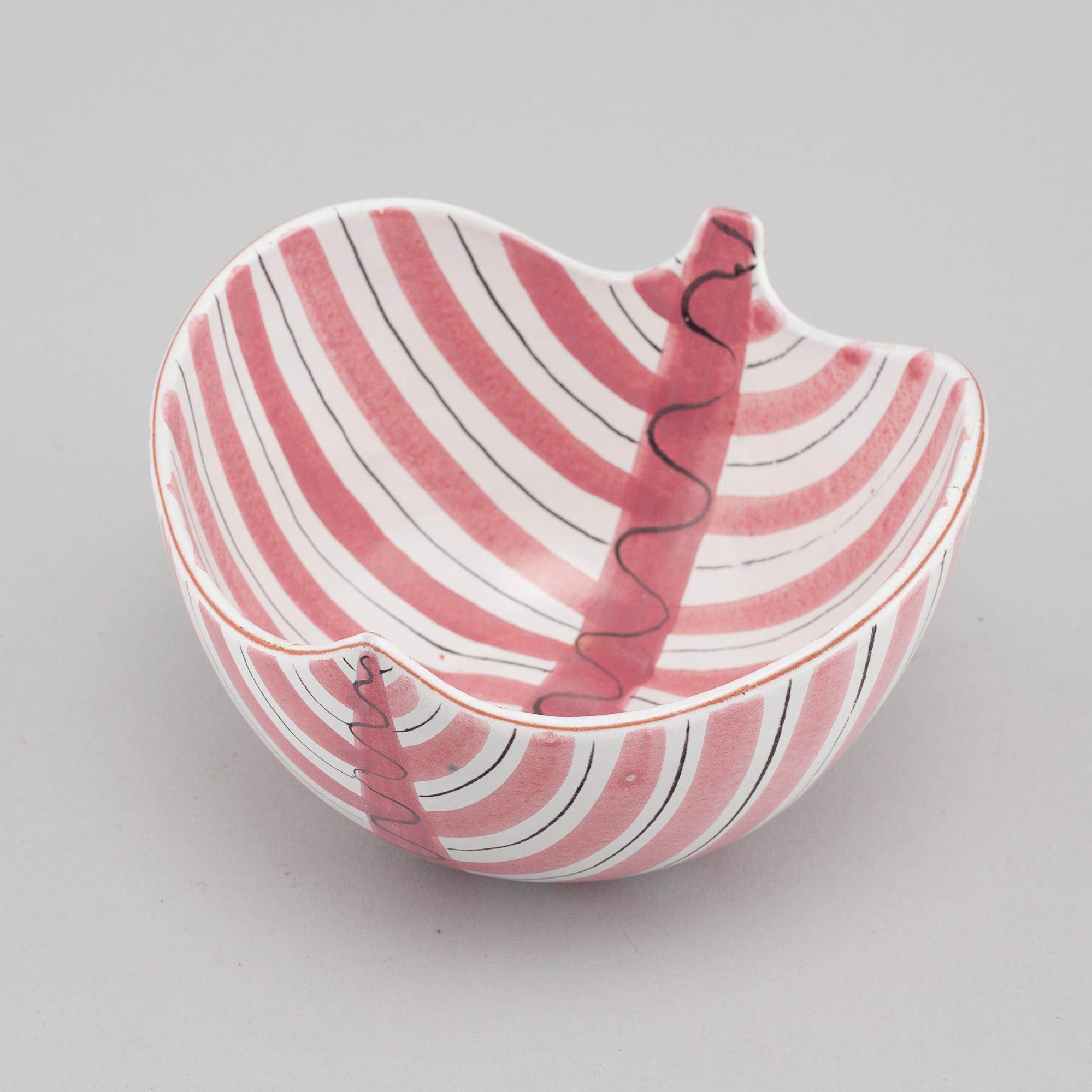 A mid 20th cenutry faience bowl, designed by Stig Lindberg for Gustavsberg.