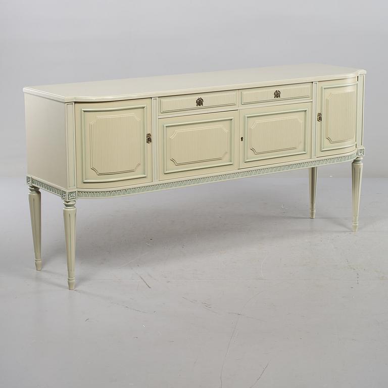SIDEBOARD, gustaviansk stil, 1900-talets andra hälft.