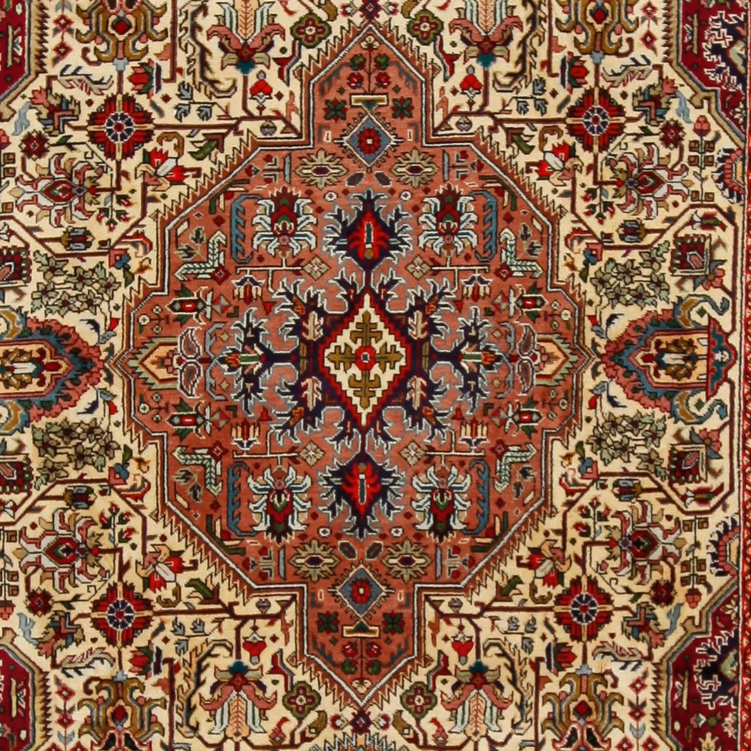 MATTA, Täbriz, ca 300 x 201 cm.