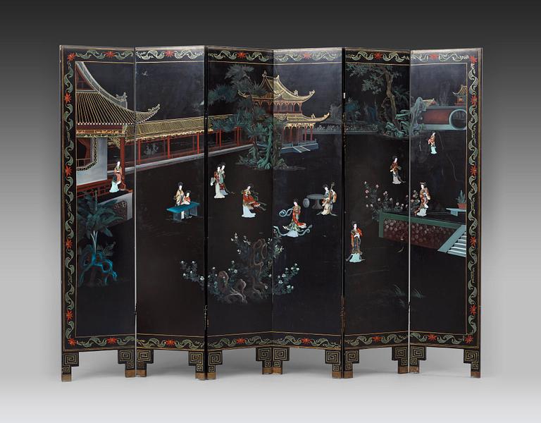 A Chinese six fold screen, late Qing dynasty (1644-1912).