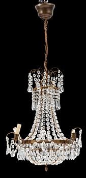 LJUSKRONA, gustaviansk stil, 1900-talets mitt. Höjd ca 55 cm.